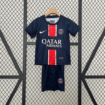 PSG Casa 24/25 - Bambino (pantaloncini inclusi)