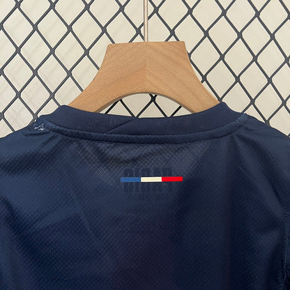 PSG Casa 24/25 - Bambino (pantaloncini inclusi)