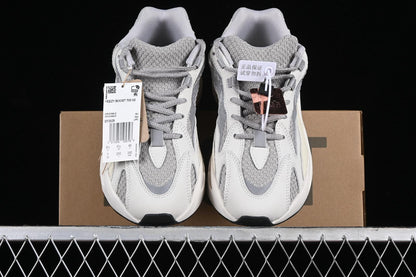 Boost 700 V2 static White Grey