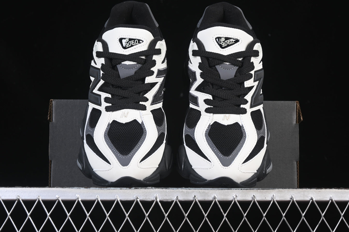 NB 9060 Black and White