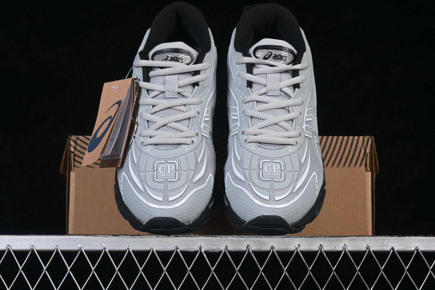 Quantum 360 Black and Grey