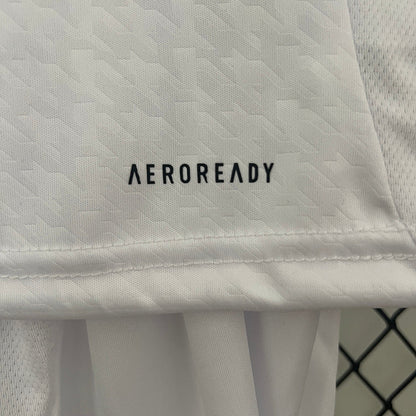 Realm Madrid Casa 24/25 - Bambino (pantaloncini inclusi)